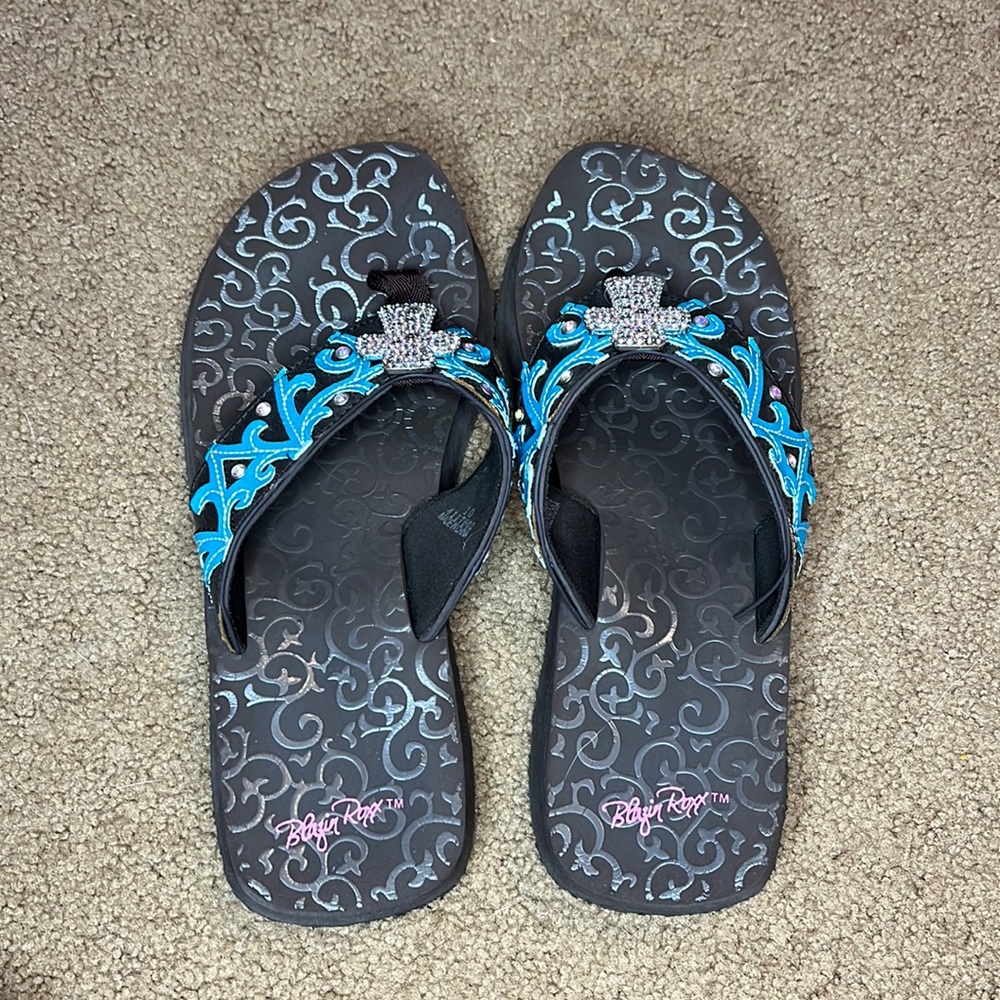 Blazin Roxx flip flops size 10.